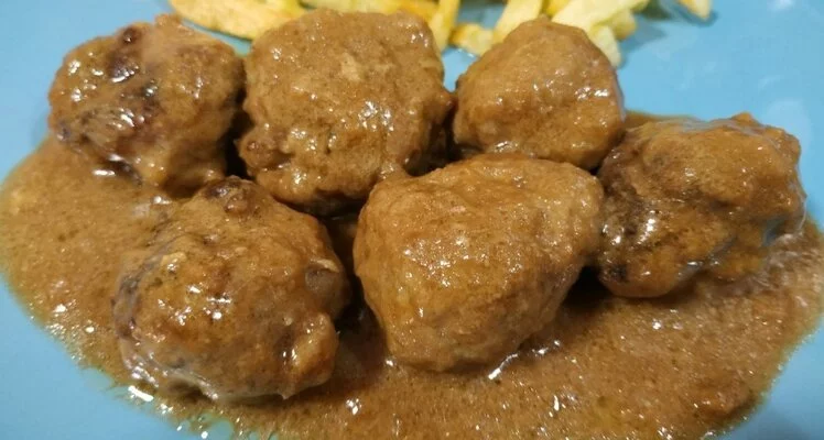 Cómo hacer albóndigas en salsa de Pedro Ximénex con Mambo de Yessica Guerra