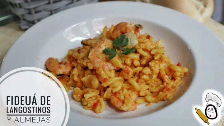 Fideuá con Langostinos y Almejas con Mambo Yococino 1 Cómo hacer fideuá con langostinos y almejas en Mambo de Yococino.org